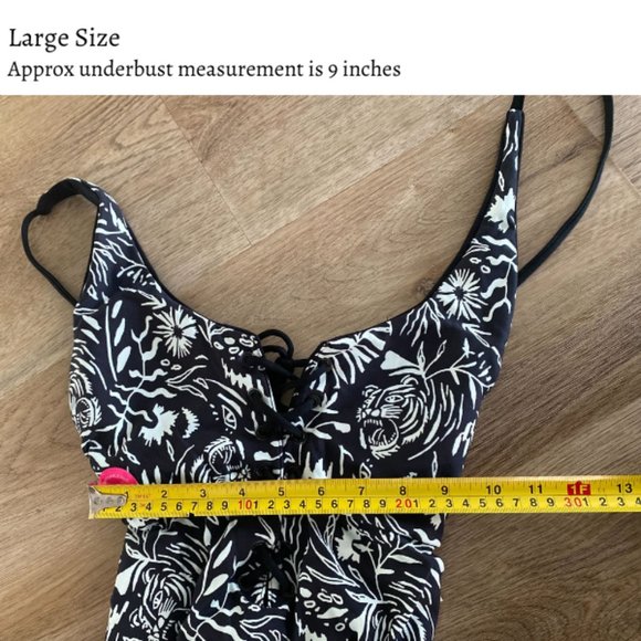 NWT Maaji Lace-Up REVERSIBLE One Piece - Picture 11 of 12